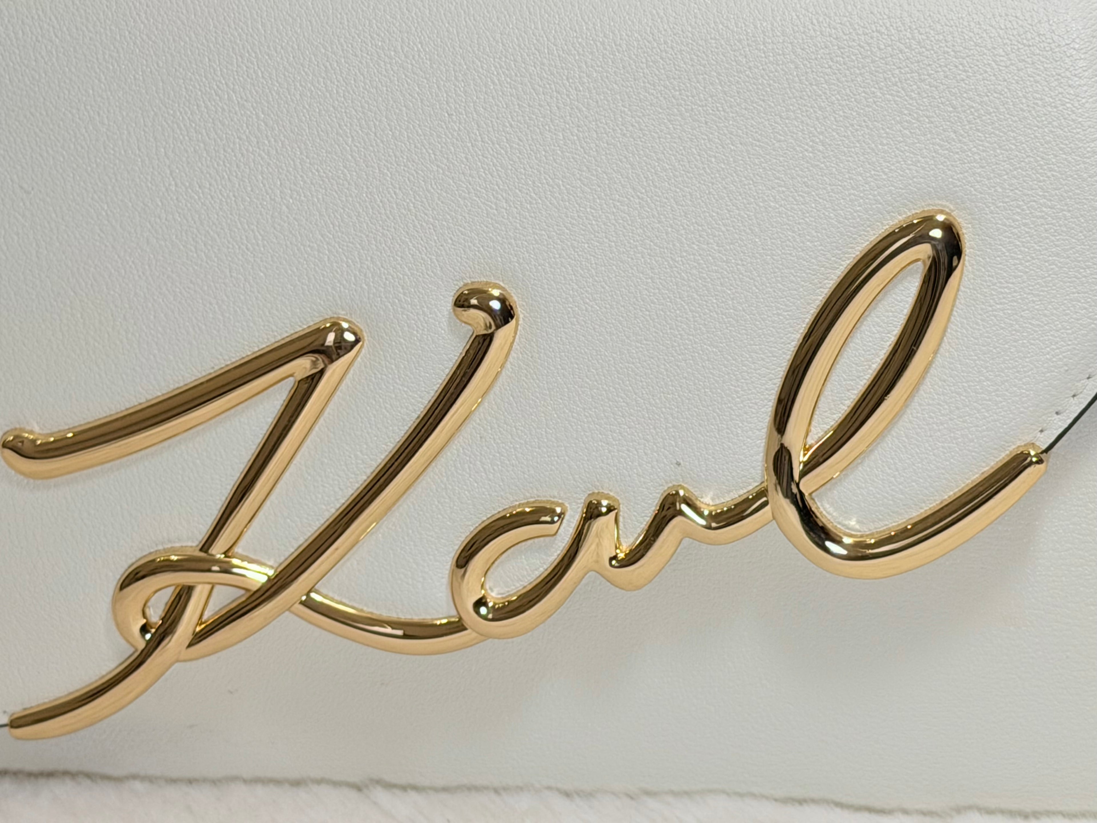 K/Signature Kleine Crossbody Bag