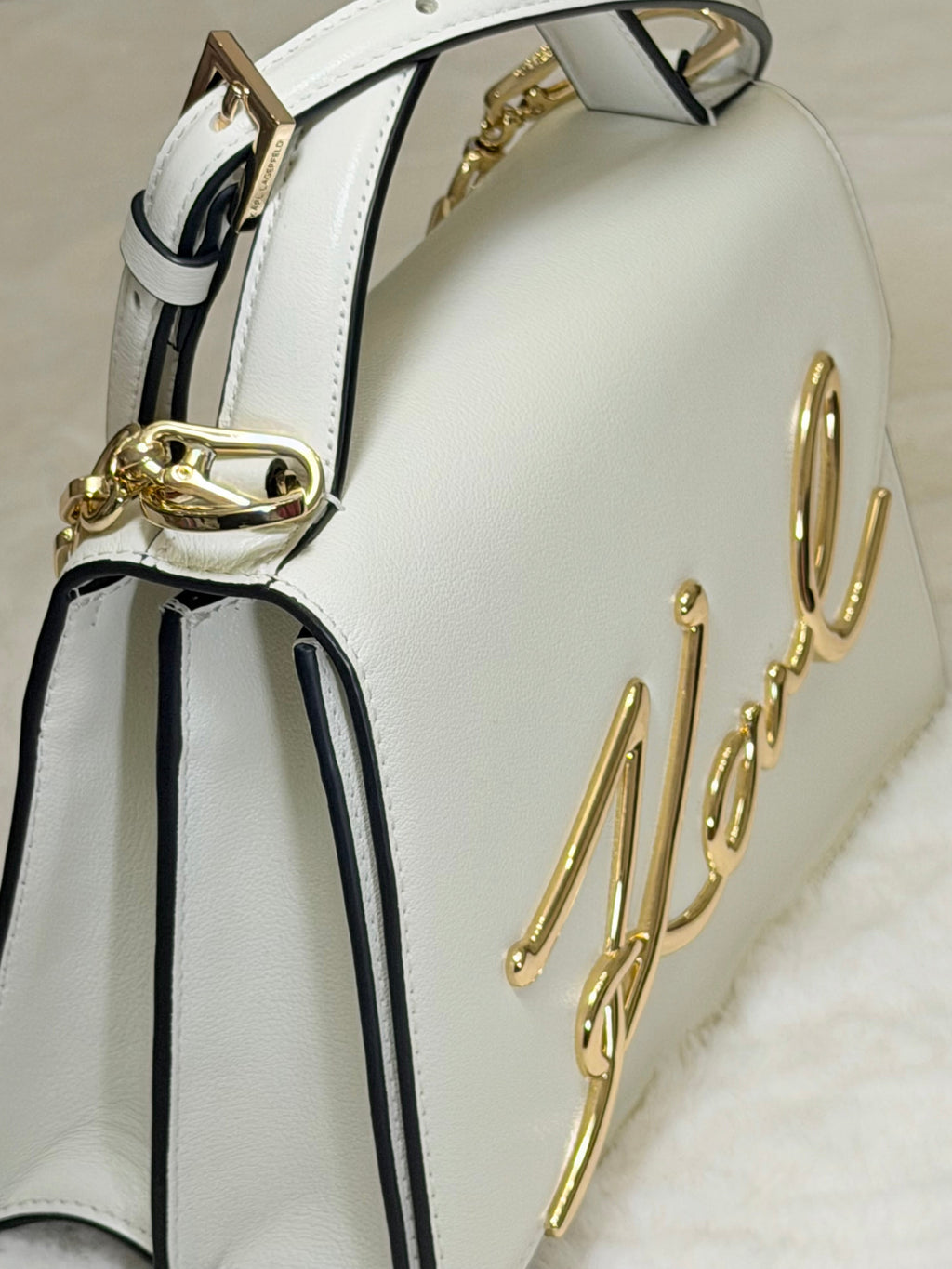 K/Signature Kleine Crossbody Bag